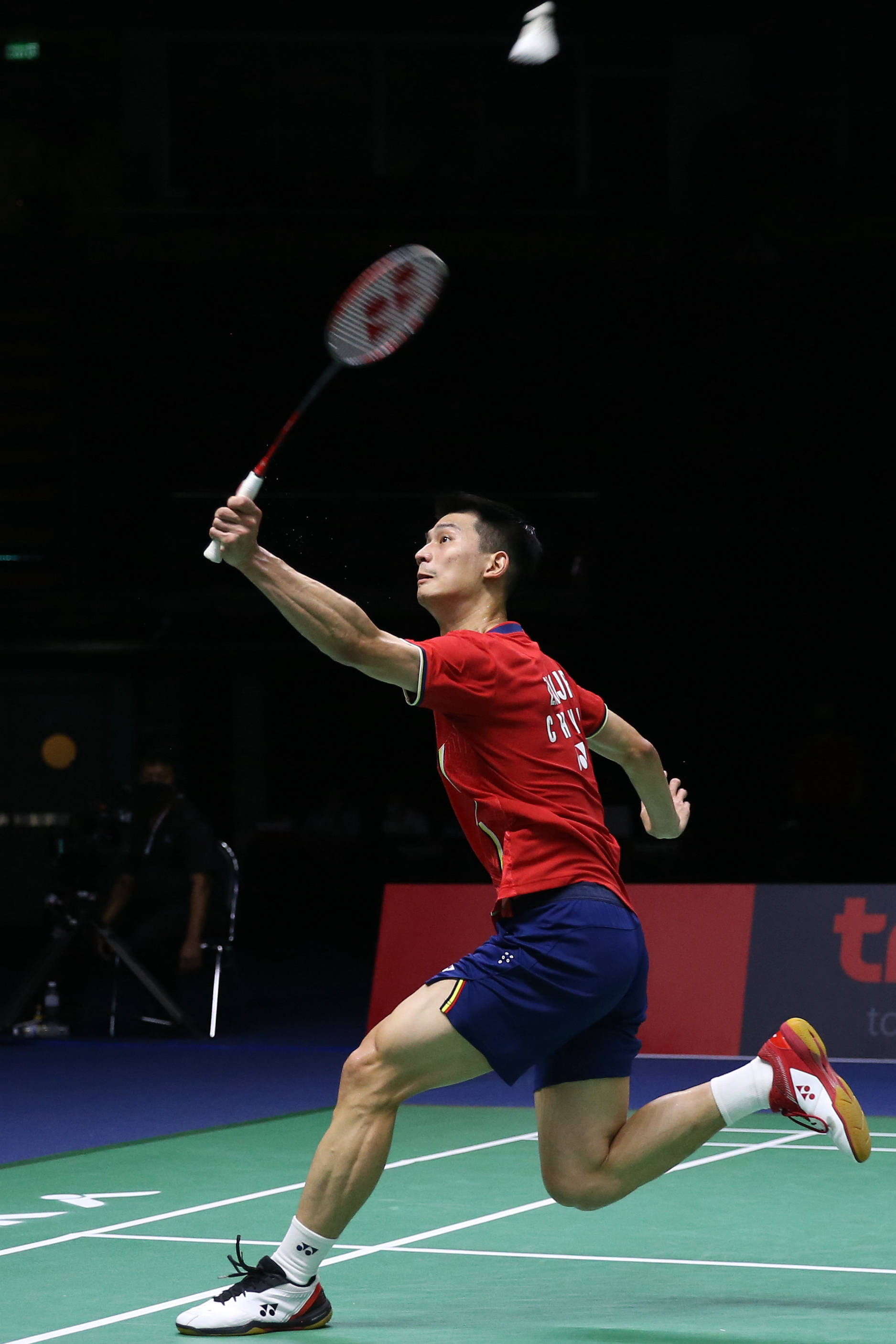 印尼羽毛球队爆冷丹麦羽毛球队，陶菲克制霸全场