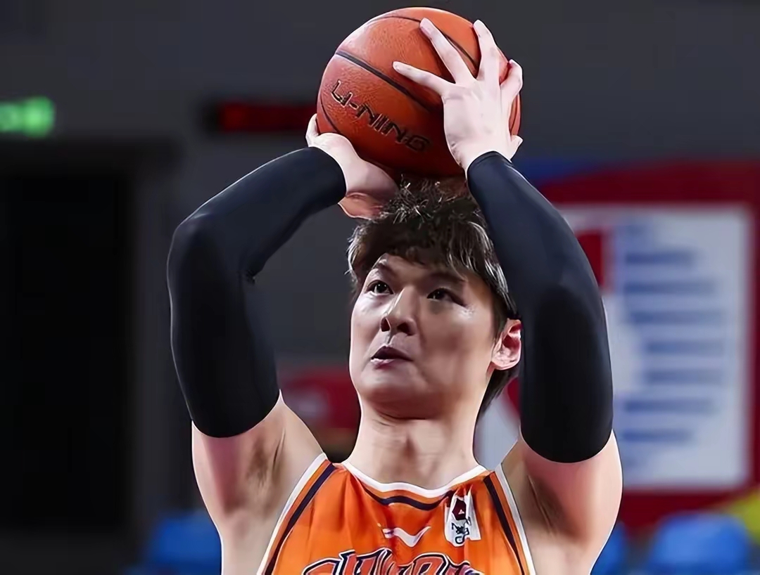 北京队鏖战雄鹿，王哲林刷新纪录