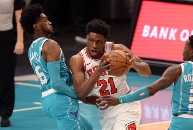 福建队横扫四川队,拉文刷新纪录 福建队横扫四川队,拉文刷新纪录