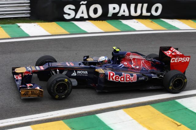 爱游戏大厅-红牛车队逆转梅赛德斯，拉塞尔高光表现