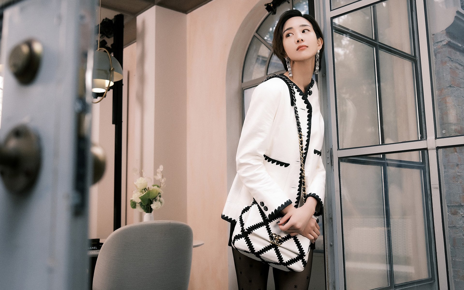 爱游戏官方入口-楚阿梅尼化身中场战神，利物浦三叉戟火力全开击溃巴斯克雄狮