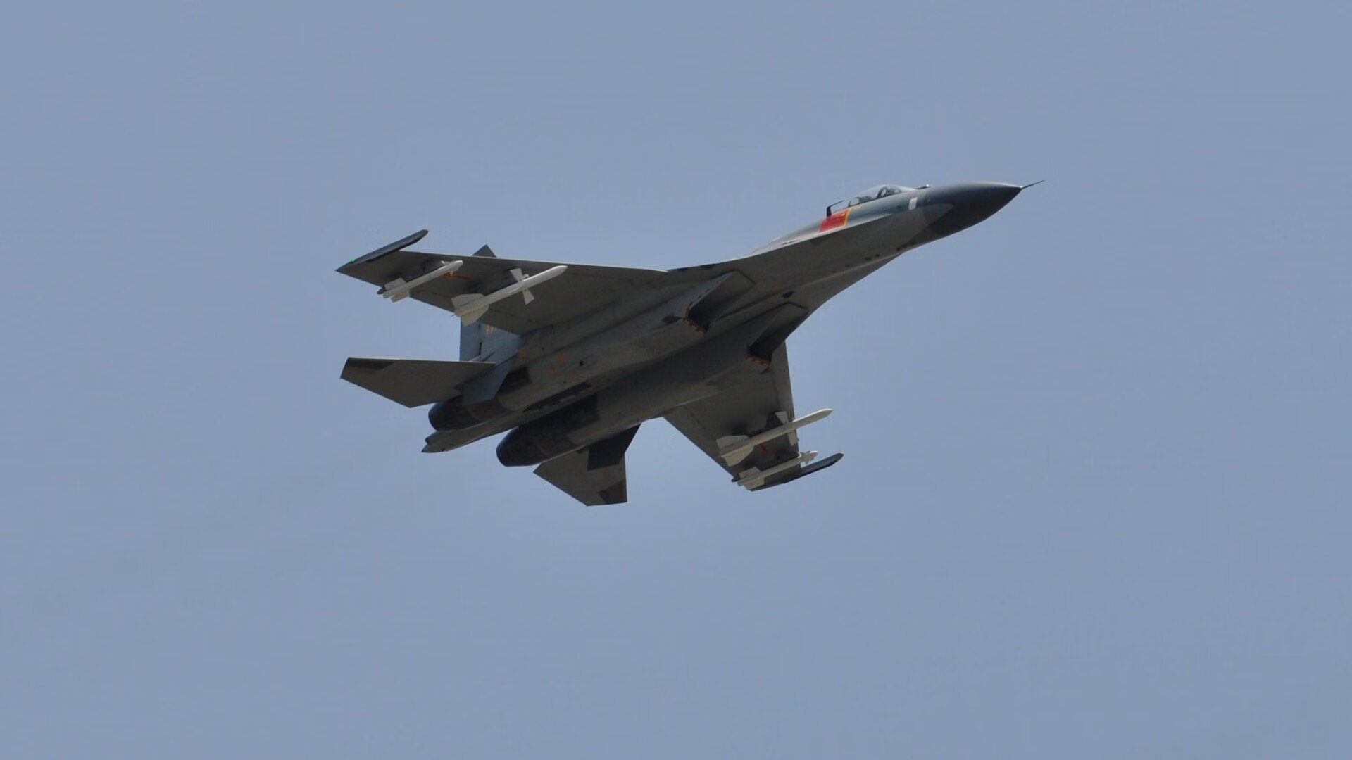 唯一的观众，欧文在猛龙与爵士的寂静中完成证明