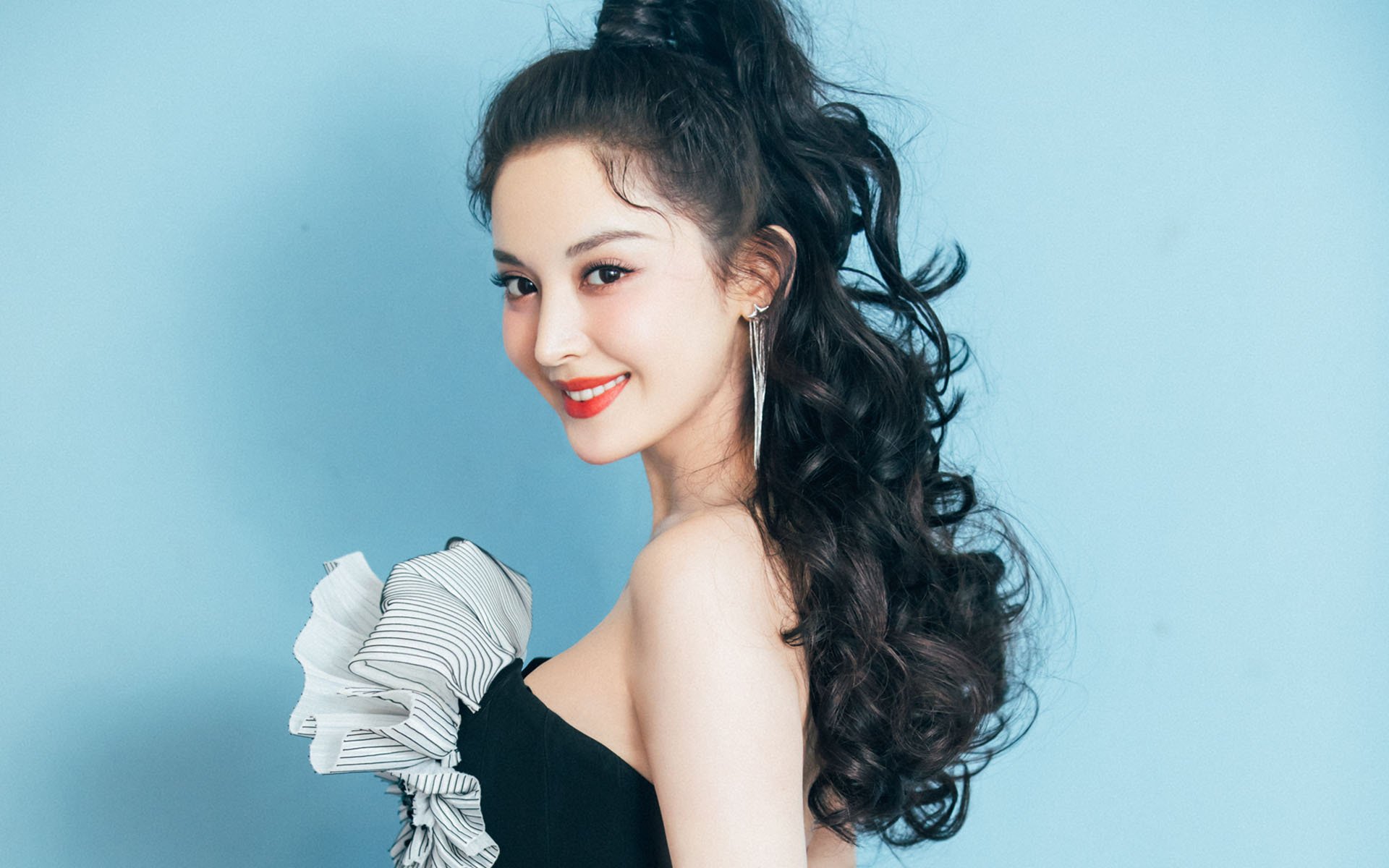 冰火淬炼的孤峰,阿拉巴不动声色的冠军基石