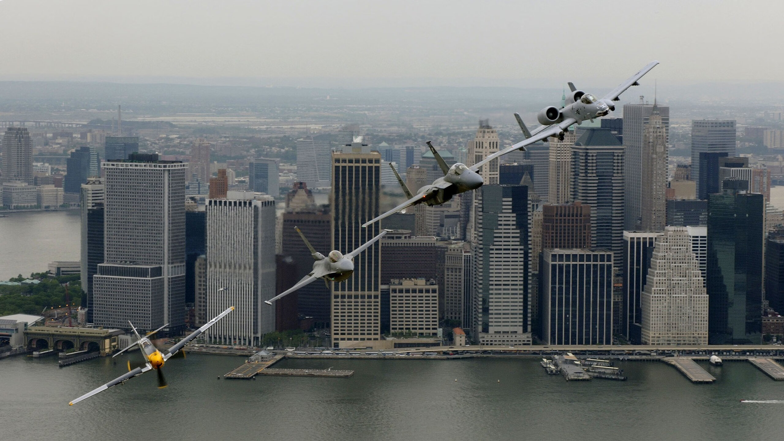 爱游戏体育-孤狼长啸战群狼，布伦森攻防两端统治，火箭啃下关键胜果