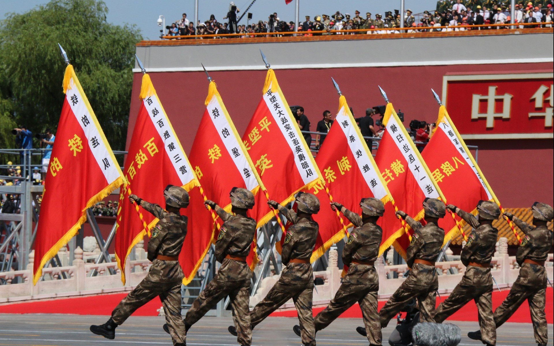 绝地反击，2026世界杯B组伊朗力克喀麦隆，孙兴慜独舞点燃死亡之组